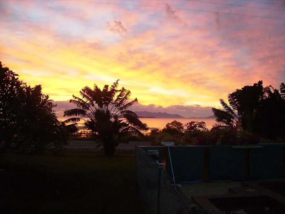 Ocean View Motel Bowen 3*,  Australia