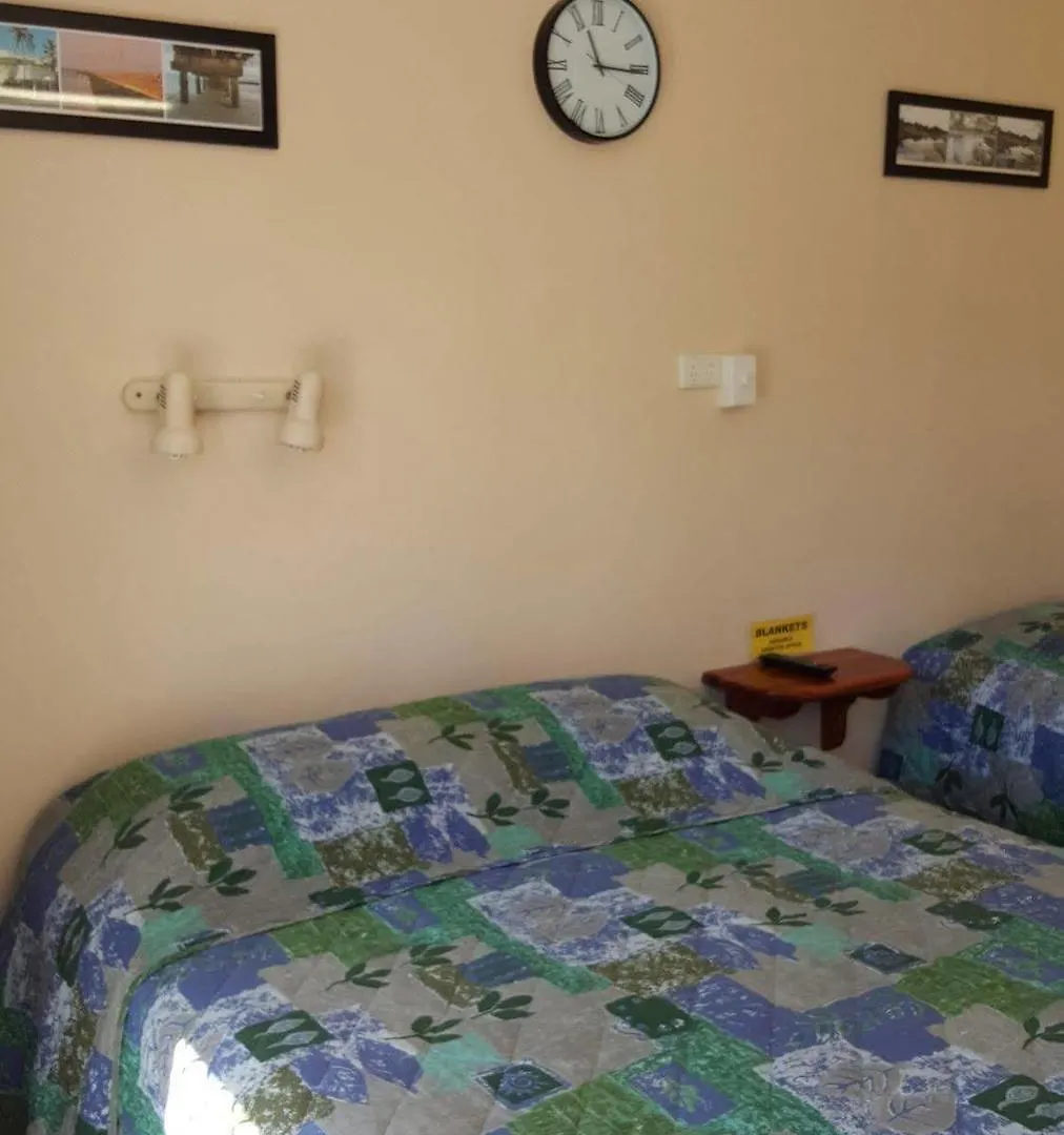 ***  Ocean View Motel Bowen Australia