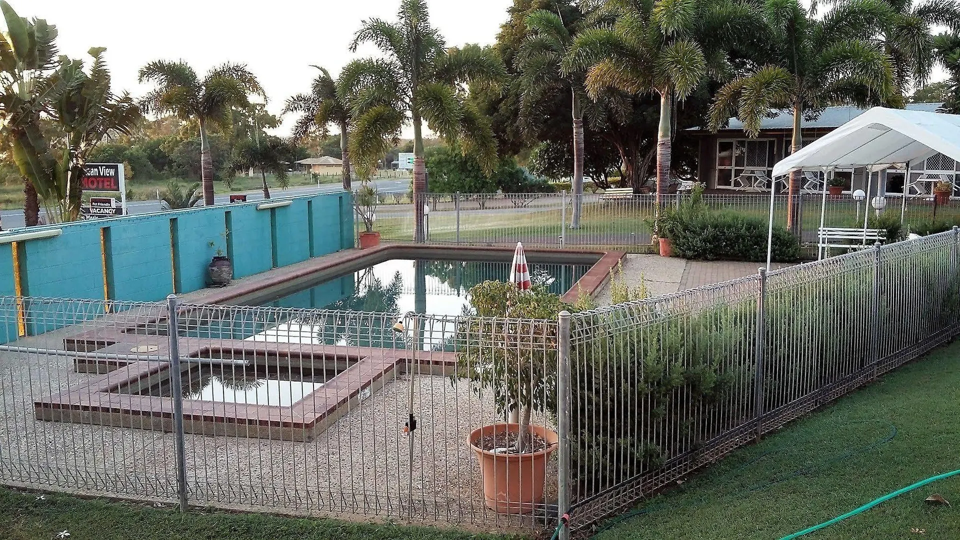 Ocean View Motel Bowen 3*,