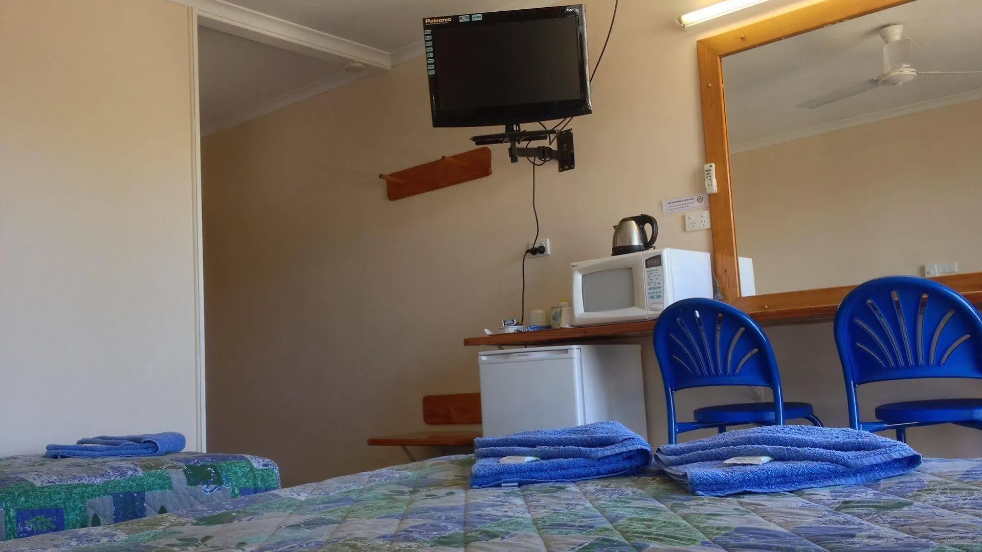 ***  Ocean View Motel Bowen Australia